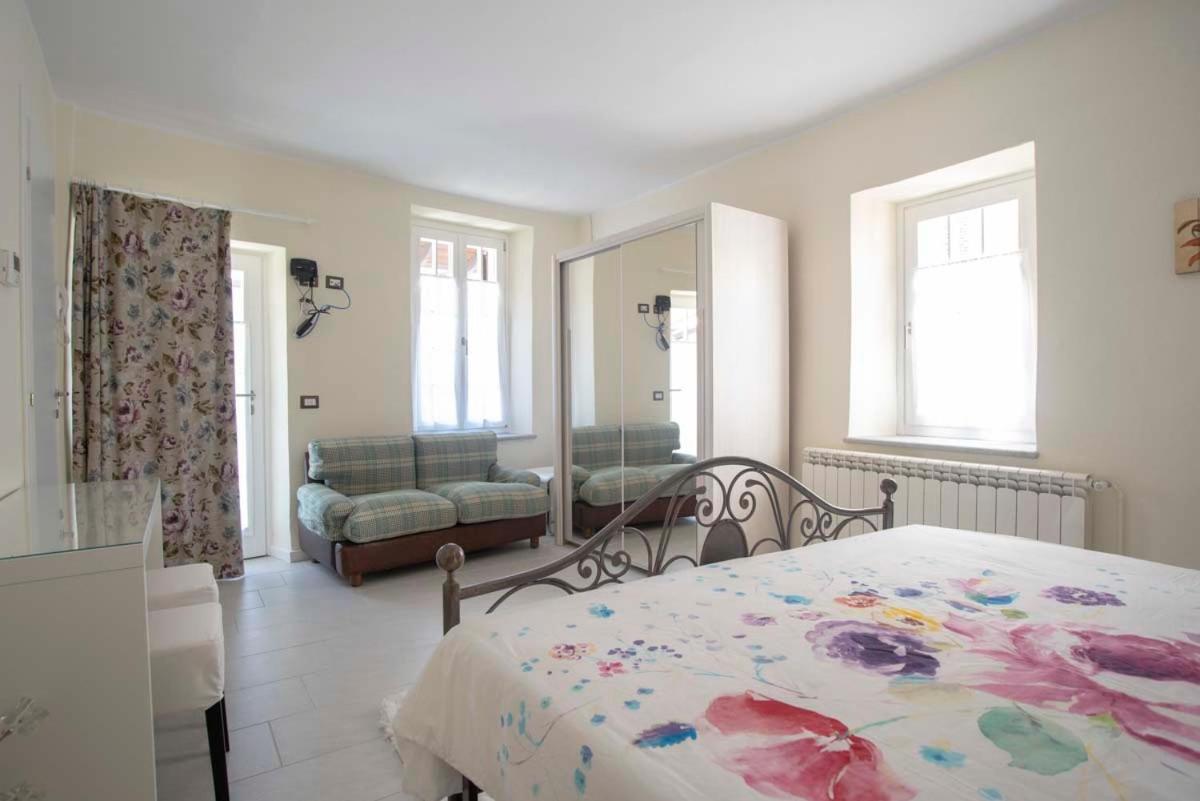 Casa Mia Villa Castelveccana Екстериор снимка