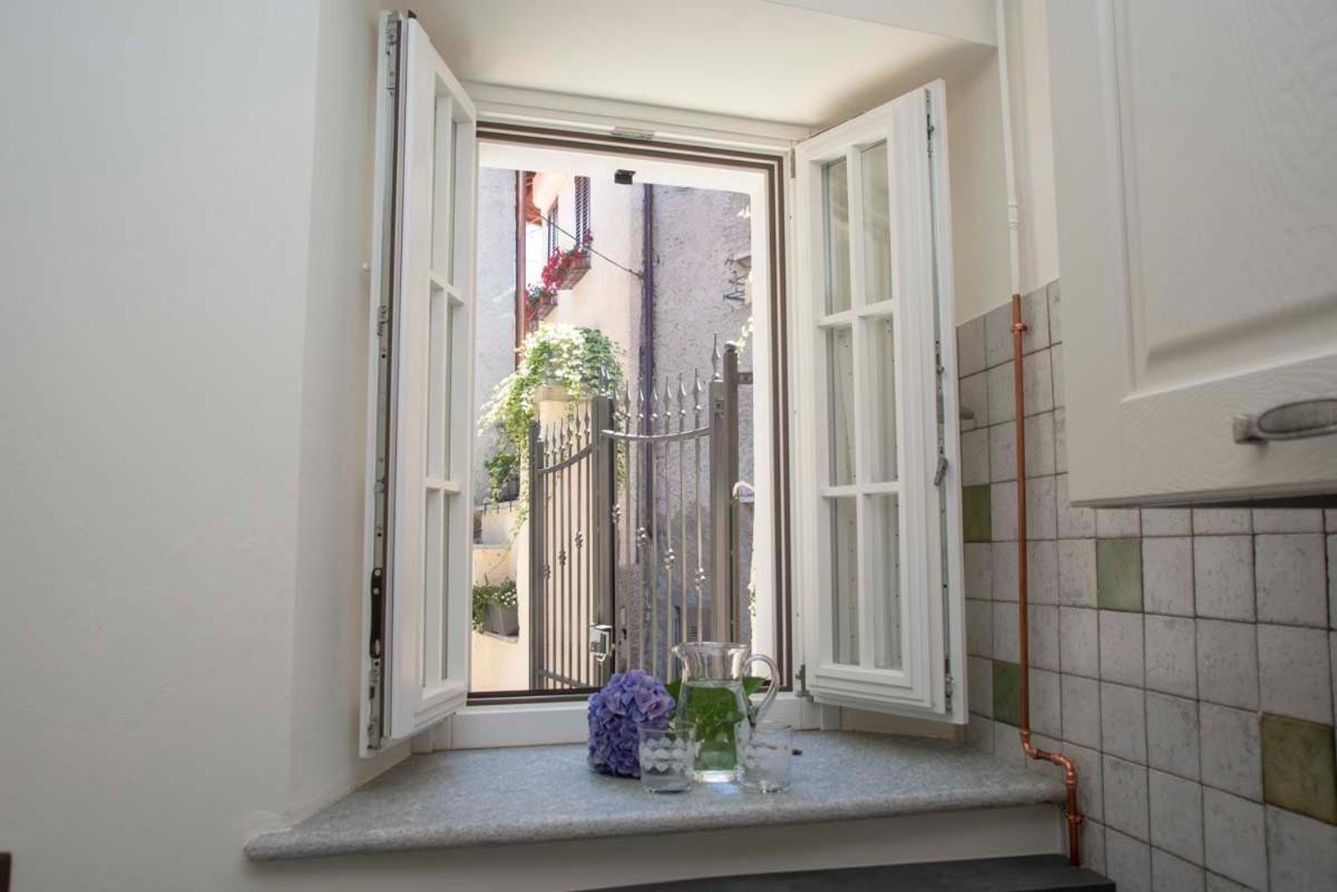 Casa Mia Villa Castelveccana Екстериор снимка